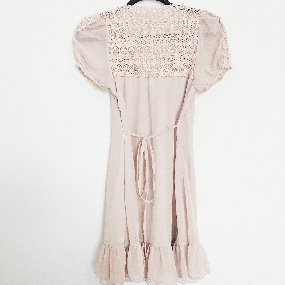 A'reve babydoll ruffle nude mini dress size small - Picture 2 of 5